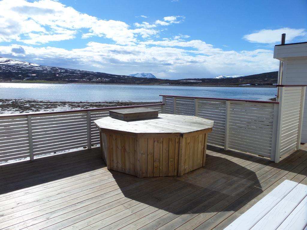 Вилла Lyngen Fjordcamp Nord-Lenangen Экстерьер фото