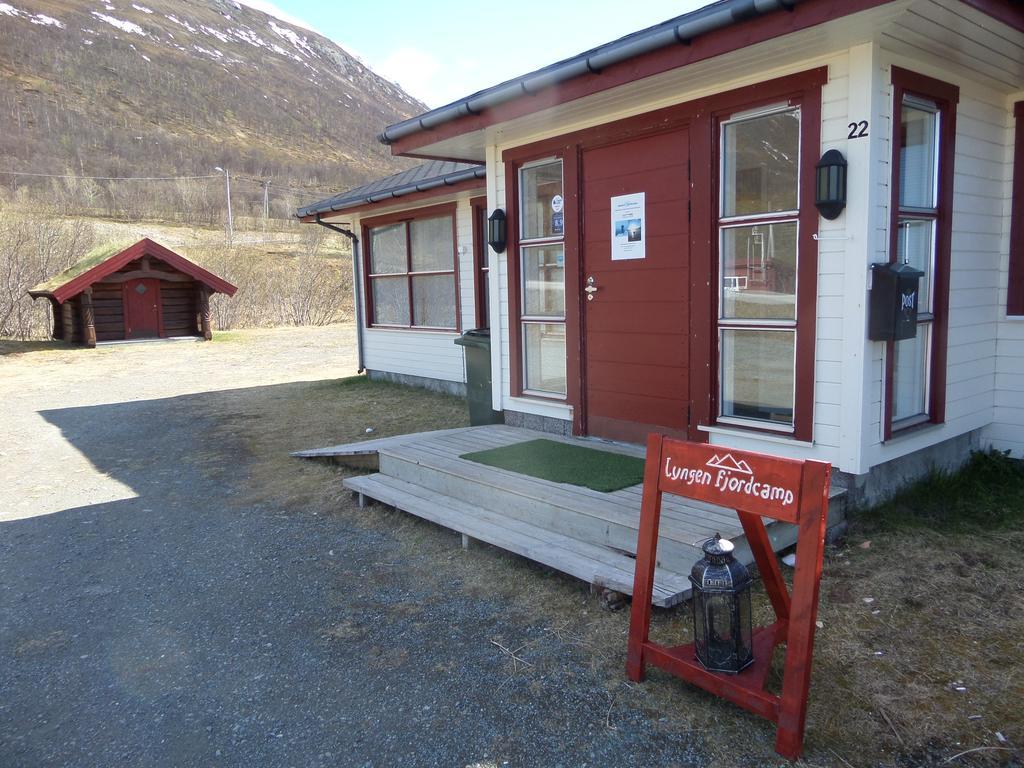Вилла Lyngen Fjordcamp Nord-Lenangen Экстерьер фото