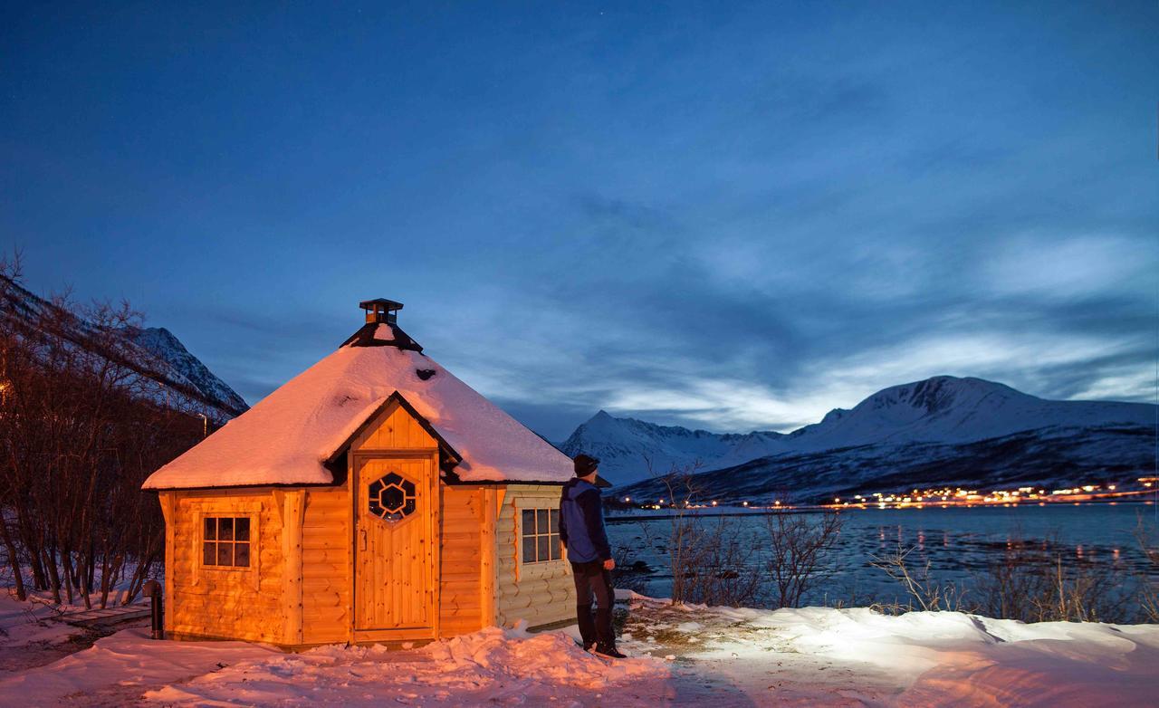 Вилла Lyngen Fjordcamp Nord-Lenangen Экстерьер фото