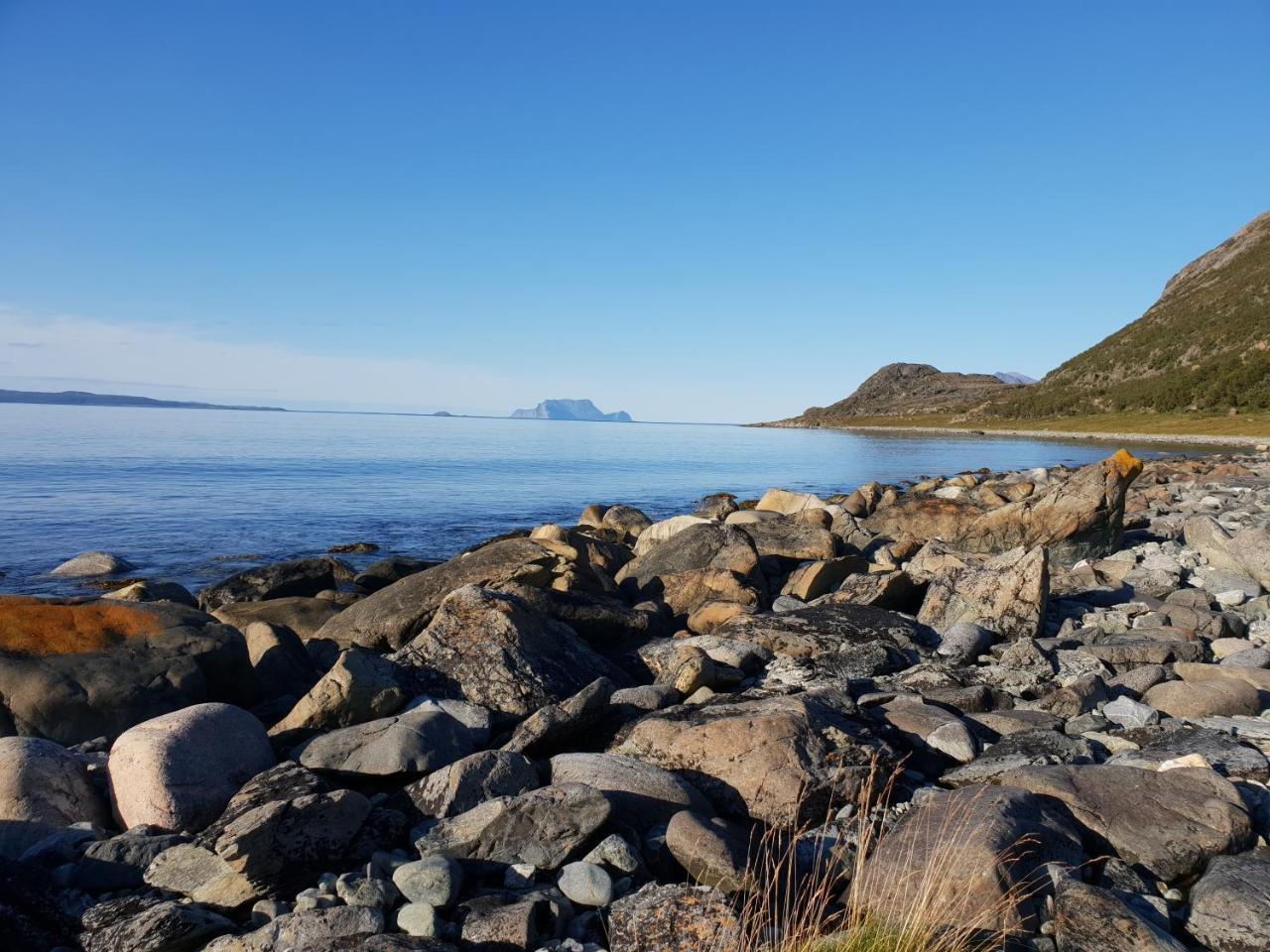 Вилла Lyngen Fjordcamp Nord-Lenangen Экстерьер фото